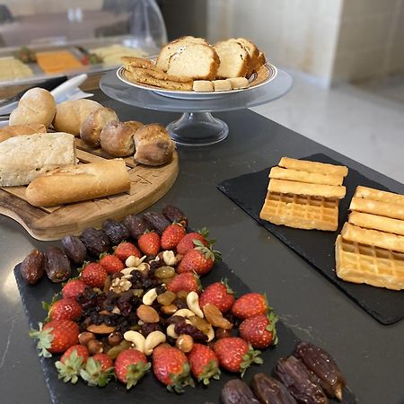 Fiftyfour West Boutique Living Bed & Breakfast Gharb  Luaran gambar
