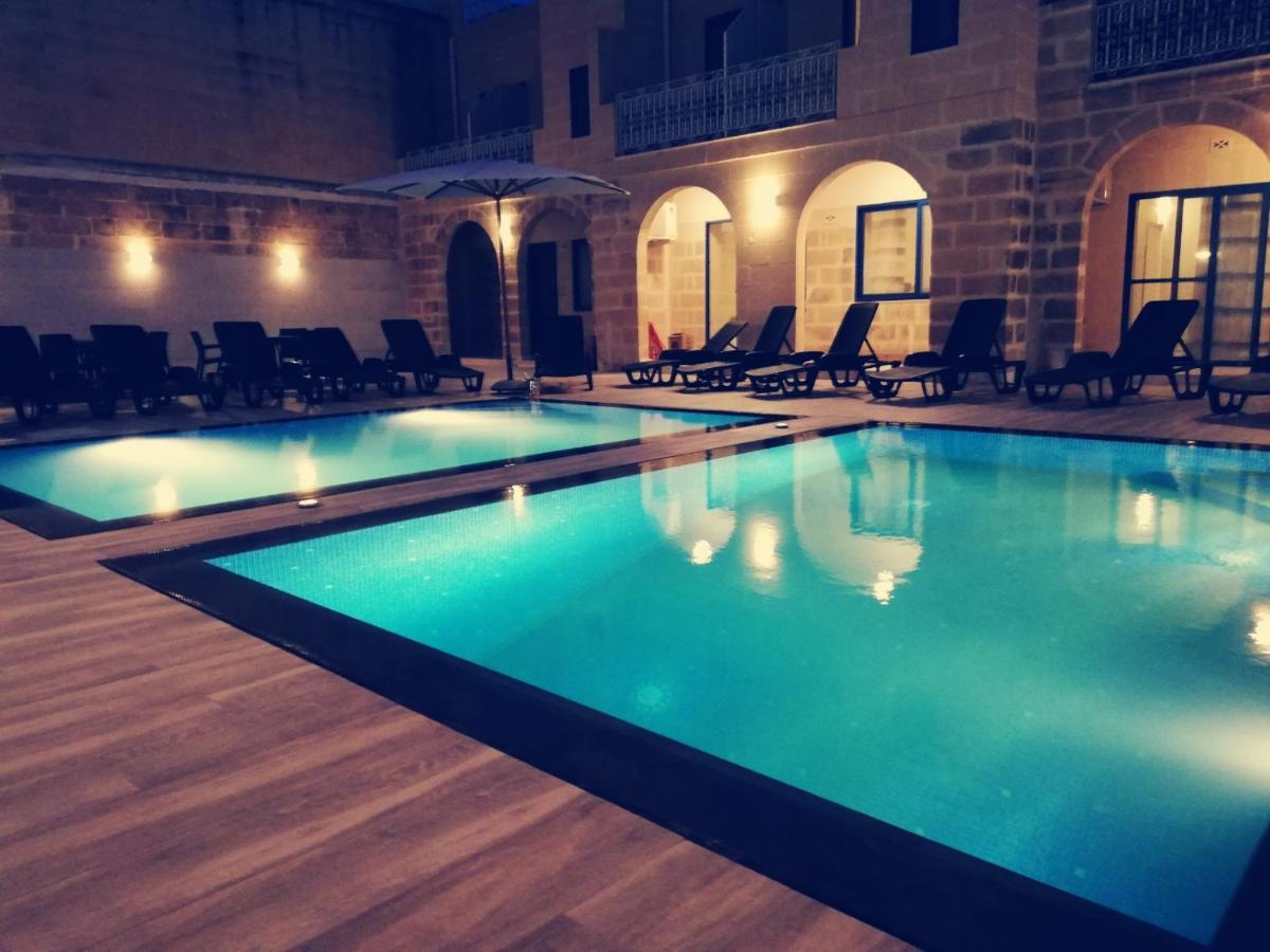 Fiftyfour West Boutique Living Bed & Breakfast Gharb  Luaran gambar