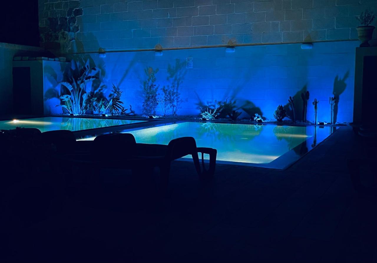 Fiftyfour West Boutique Living Bed & Breakfast Gharb  Luaran gambar