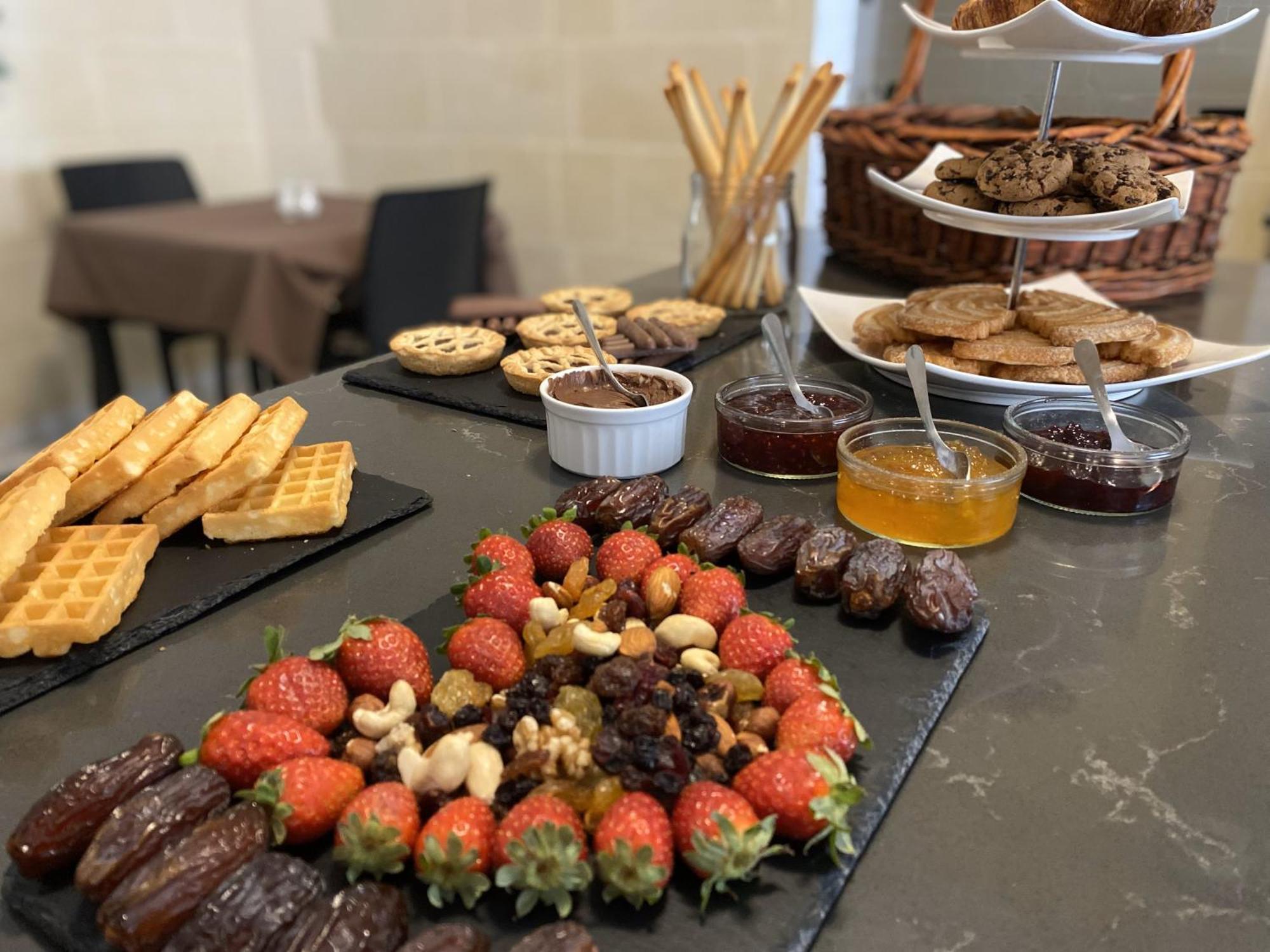 Fiftyfour West Boutique Living Bed & Breakfast Gharb  Luaran gambar