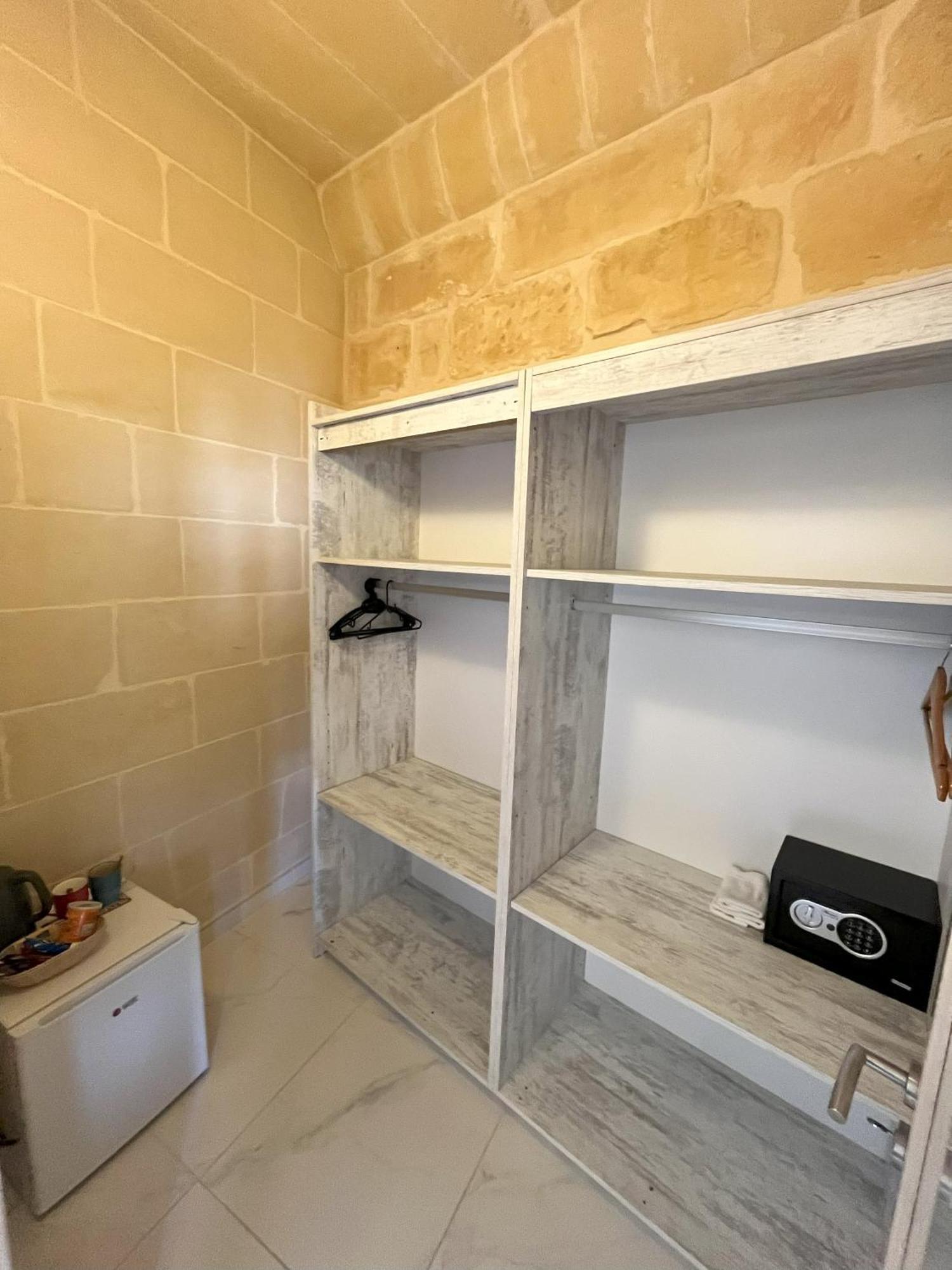 Fiftyfour West Boutique Living Bed & Breakfast Gharb  Luaran gambar