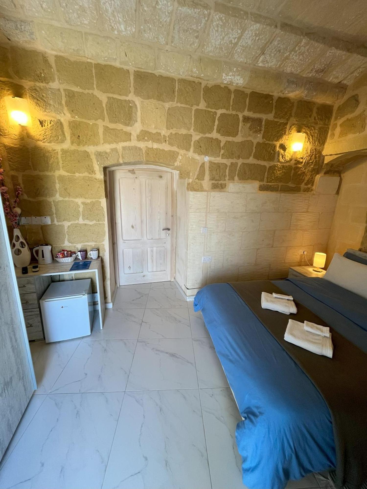 Fiftyfour West Boutique Living Bed & Breakfast Gharb  Luaran gambar