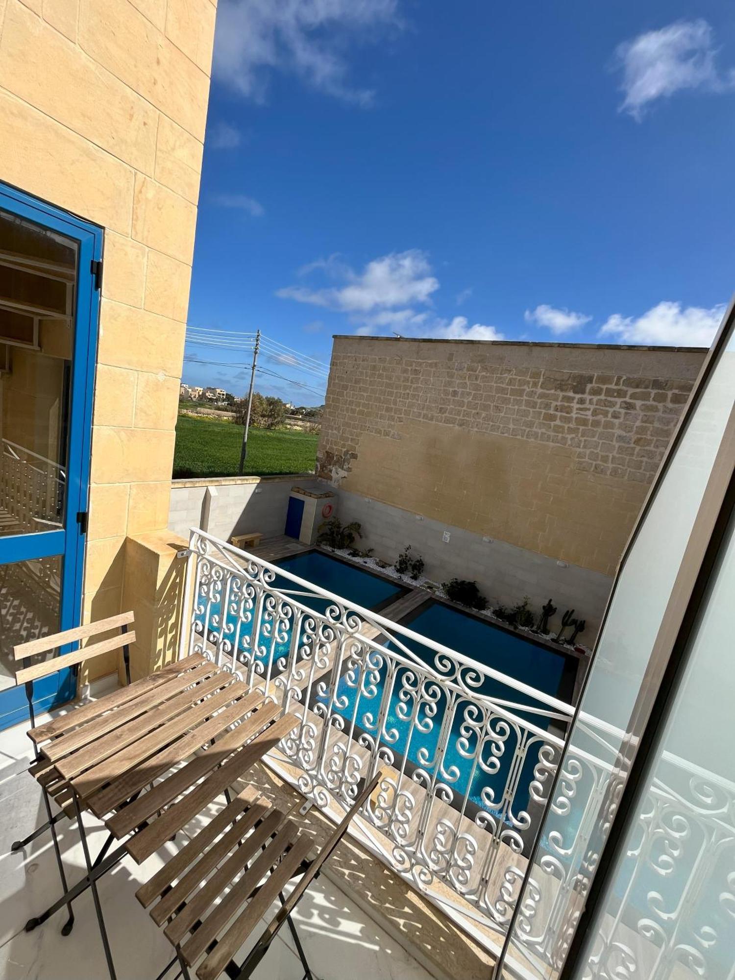 Fiftyfour West Boutique Living Bed & Breakfast Gharb  Luaran gambar